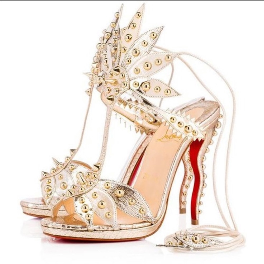 Sold 🔴 Christian Louboutin Venenana Gold Sandel